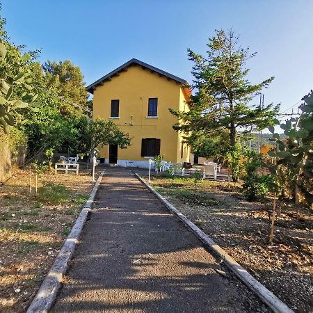 Le Case Del Parco Пешичи Екстериор снимка